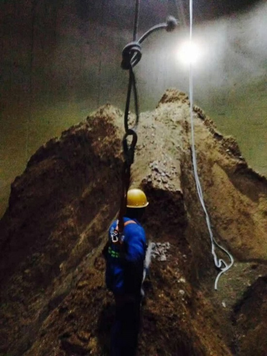 昆明水泥庫(kù)清庫(kù)公司:專(zhuān)業(yè)守護(hù),確保生產(chǎn)安全與效率雙贏