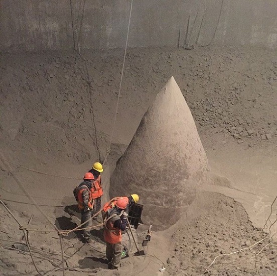 河北水泥庫清灰公司:如何實現(xiàn)安全與環(huán)保的雙贏策略