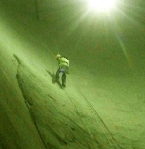 粉煤灰?guī)烨鍘旃?如何確保安全環(huán)保雙保障